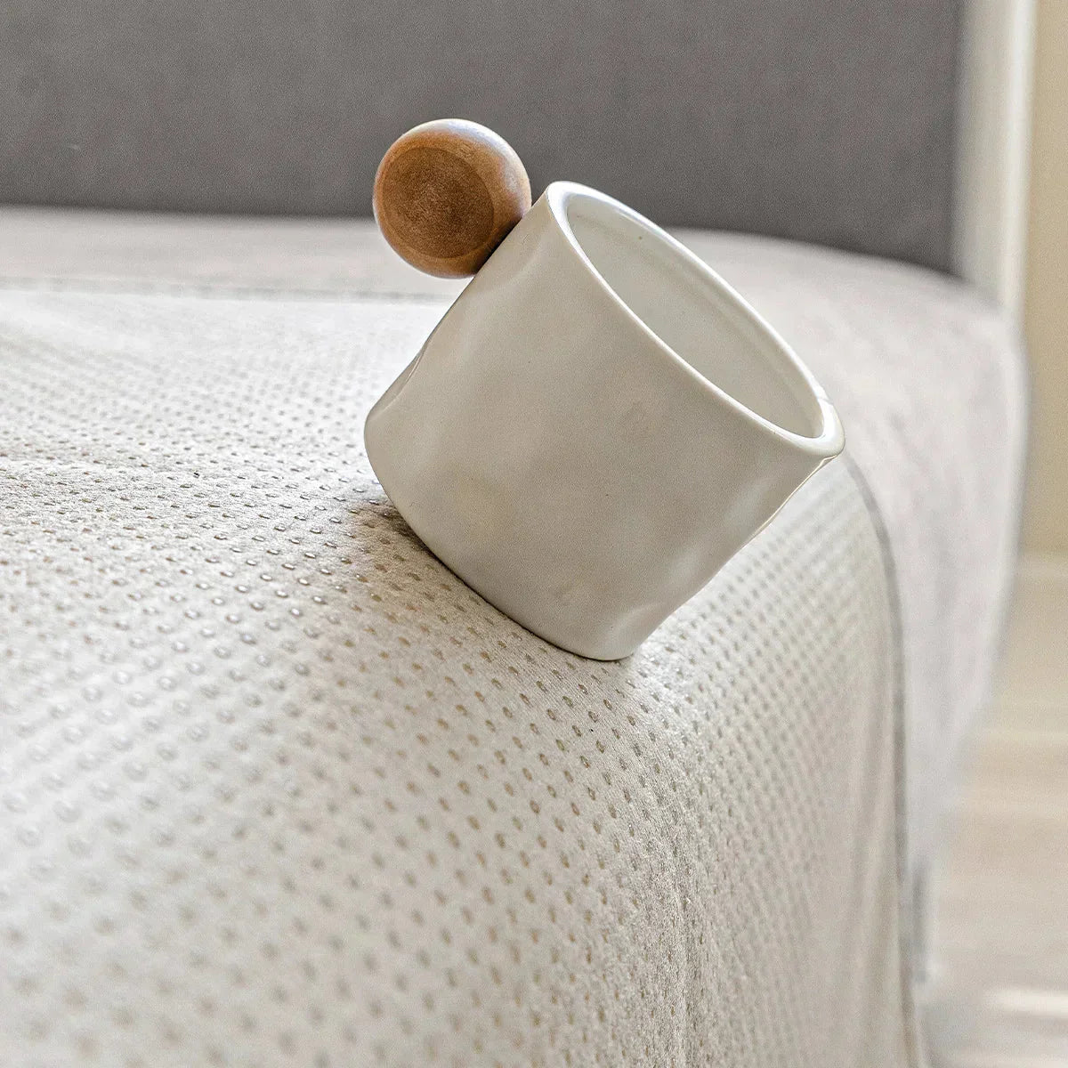 Sofa Protector Scratch-Resistant Machine Washable Recyclable Fabric