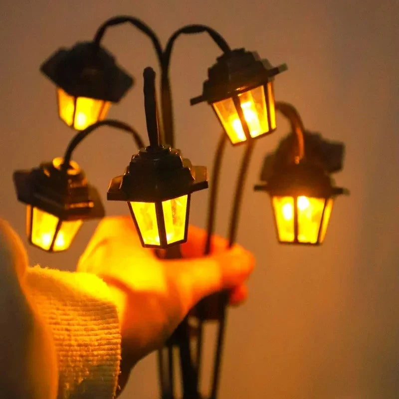 Solar Garden Lantern Retro Street Lamp Dusk Sensor