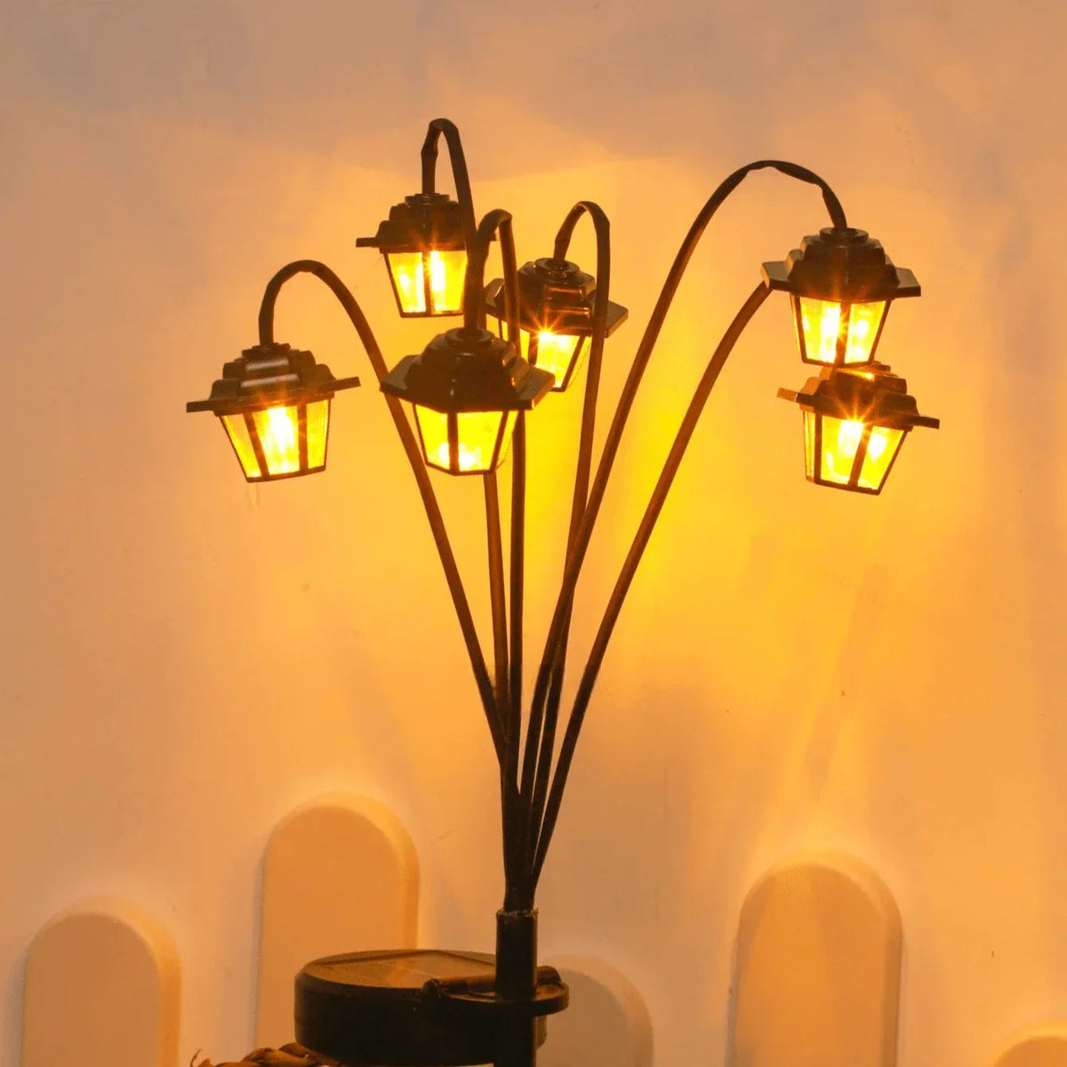 Solar Garden Lantern Retro Street Lamp Dusk Sensor