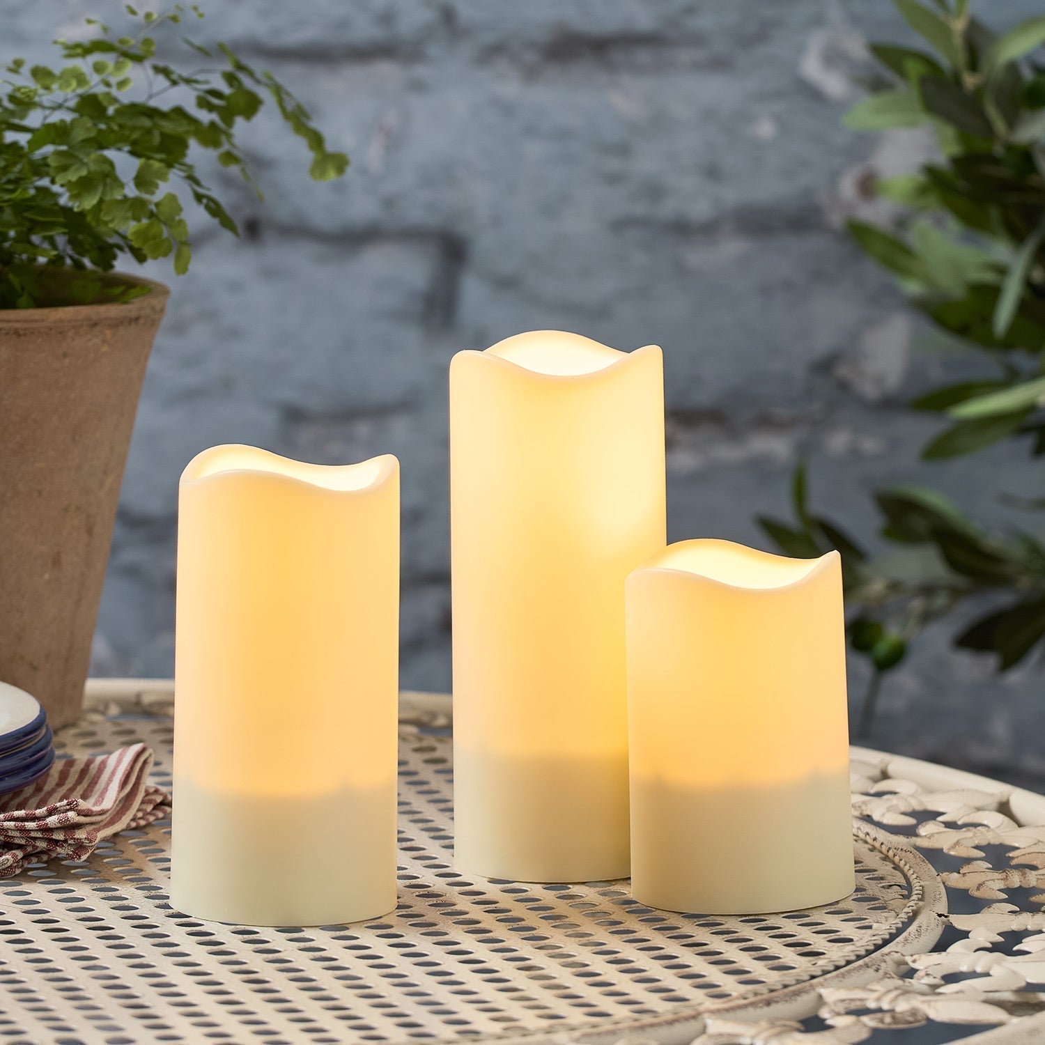 Solar LED Candles Warm White Weather-Resistant 3-Pack