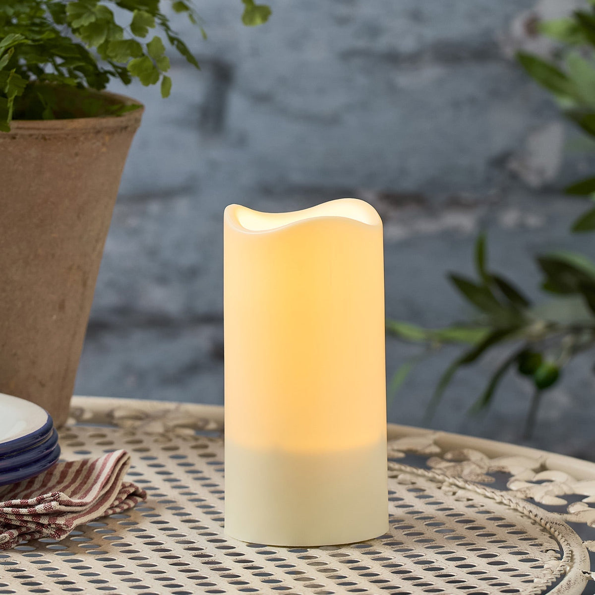 Solar LED Candles Warm White Weather-Resistant 3-Pack