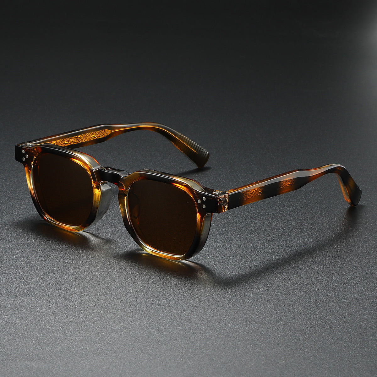 Sunglasses UV400 Protection & Scratch-Resistant Lenses