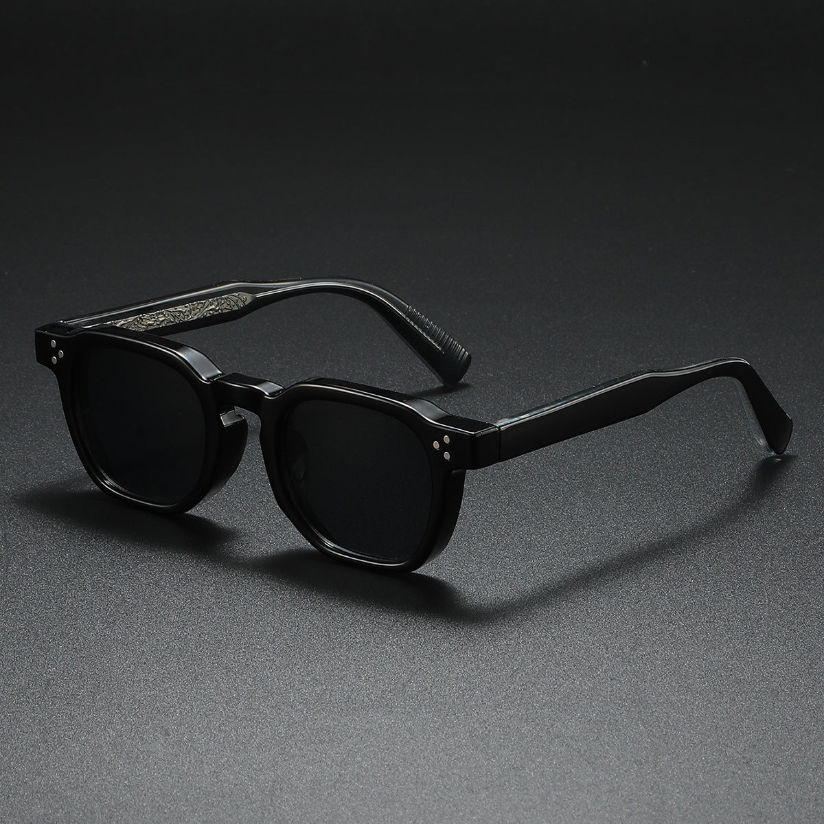 Sunglasses UV400 Protection & Scratch-Resistant Lenses