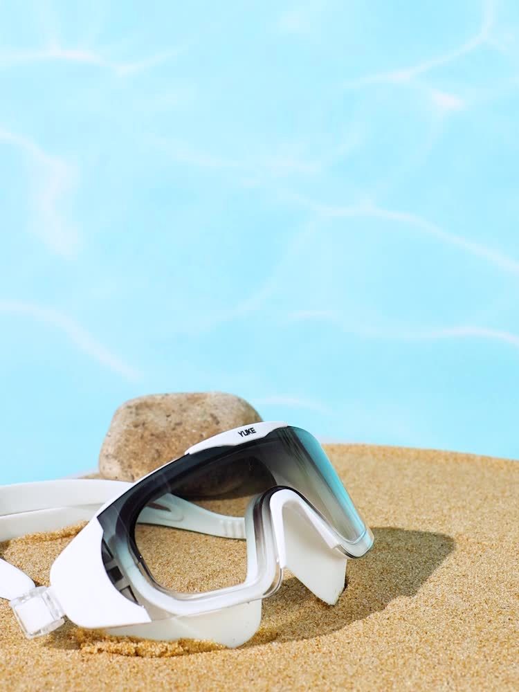 Swimming Goggles HD Clarity & Anti-Fog Silicone Seal