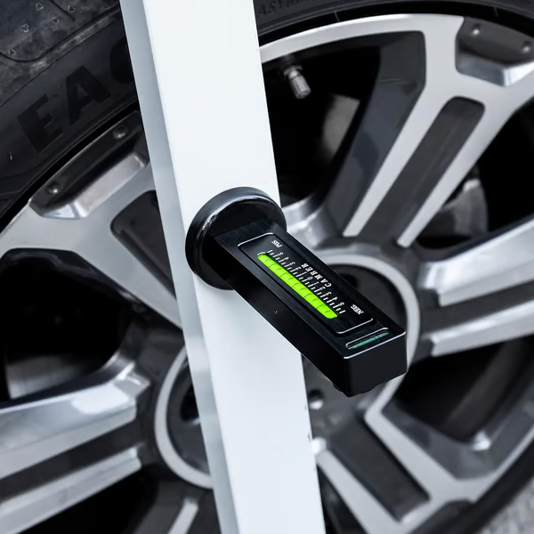 Vehicle Inclinometer Magnetic Base 0.1° Accuracy