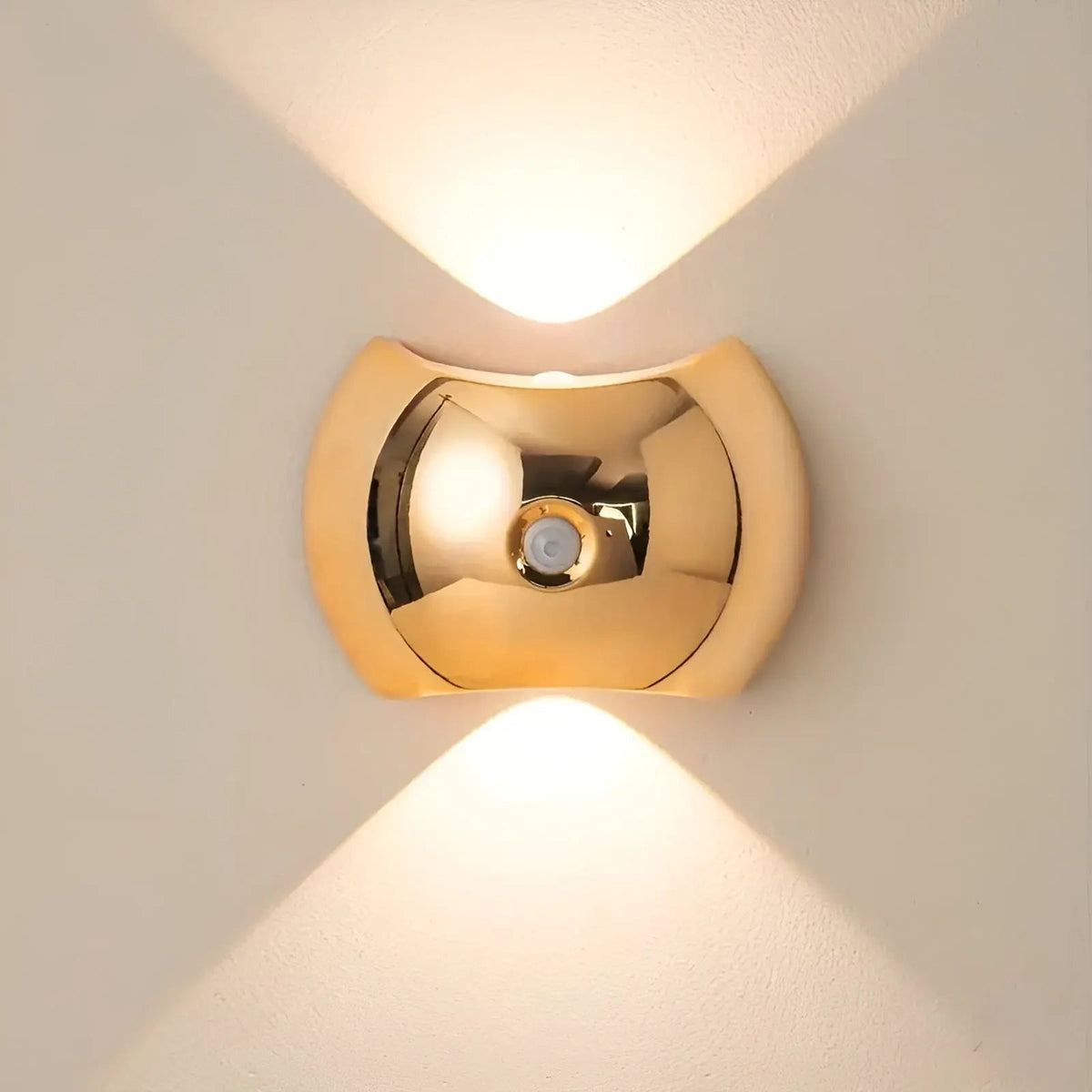 Wall Light Motion Sensor & USB-C Rechargeable Magnetic Mount