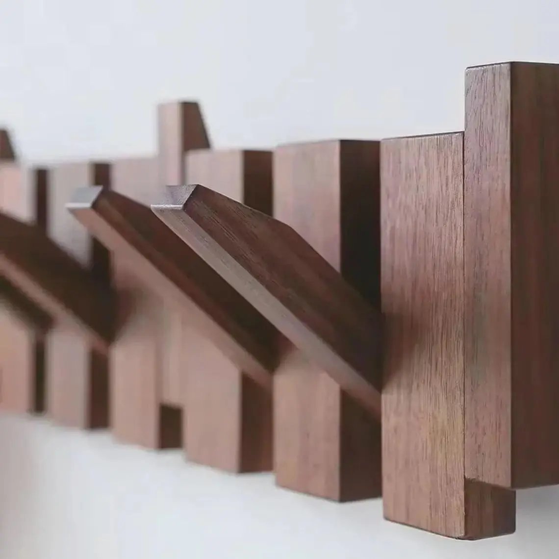 Wall-Mounted Coat Rack 8 Foldable Hooks Piano Lacquer