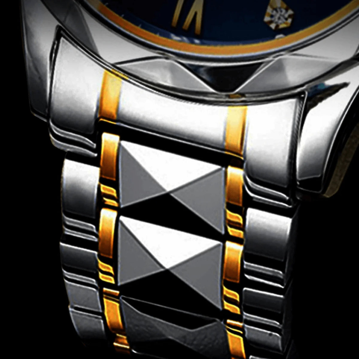 Watch Swiss Quartz Luminous Day & Date