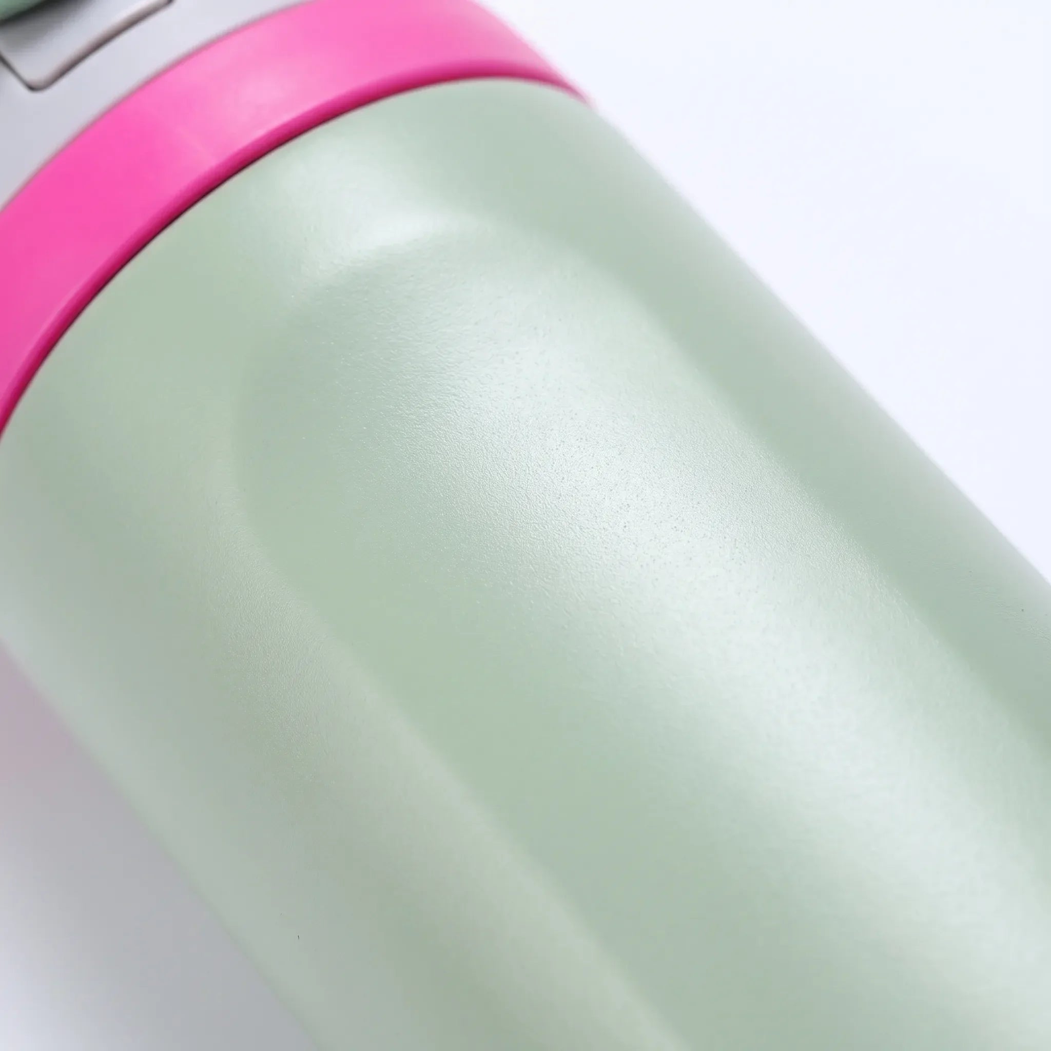 Insulated Water Bottle - Cylindrical Design