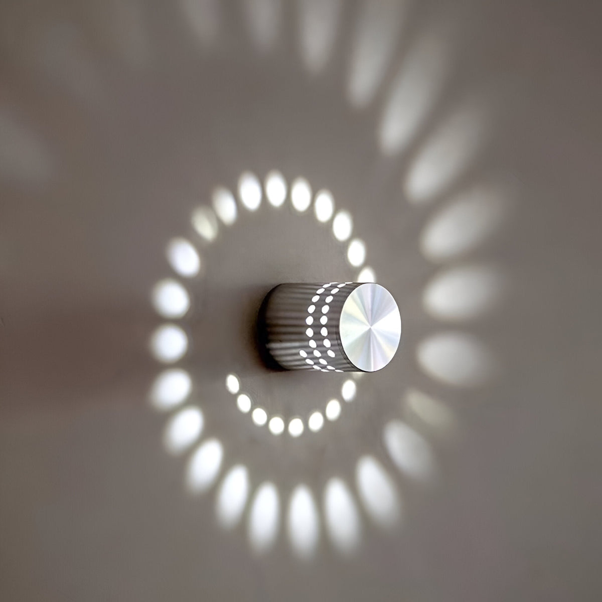 Sleek Cylinder LED Wall Lamp for Indoor Ambiance