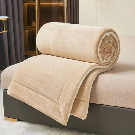 Cozy Haven – Plush Fleece Blanket for Ultimate Comfort