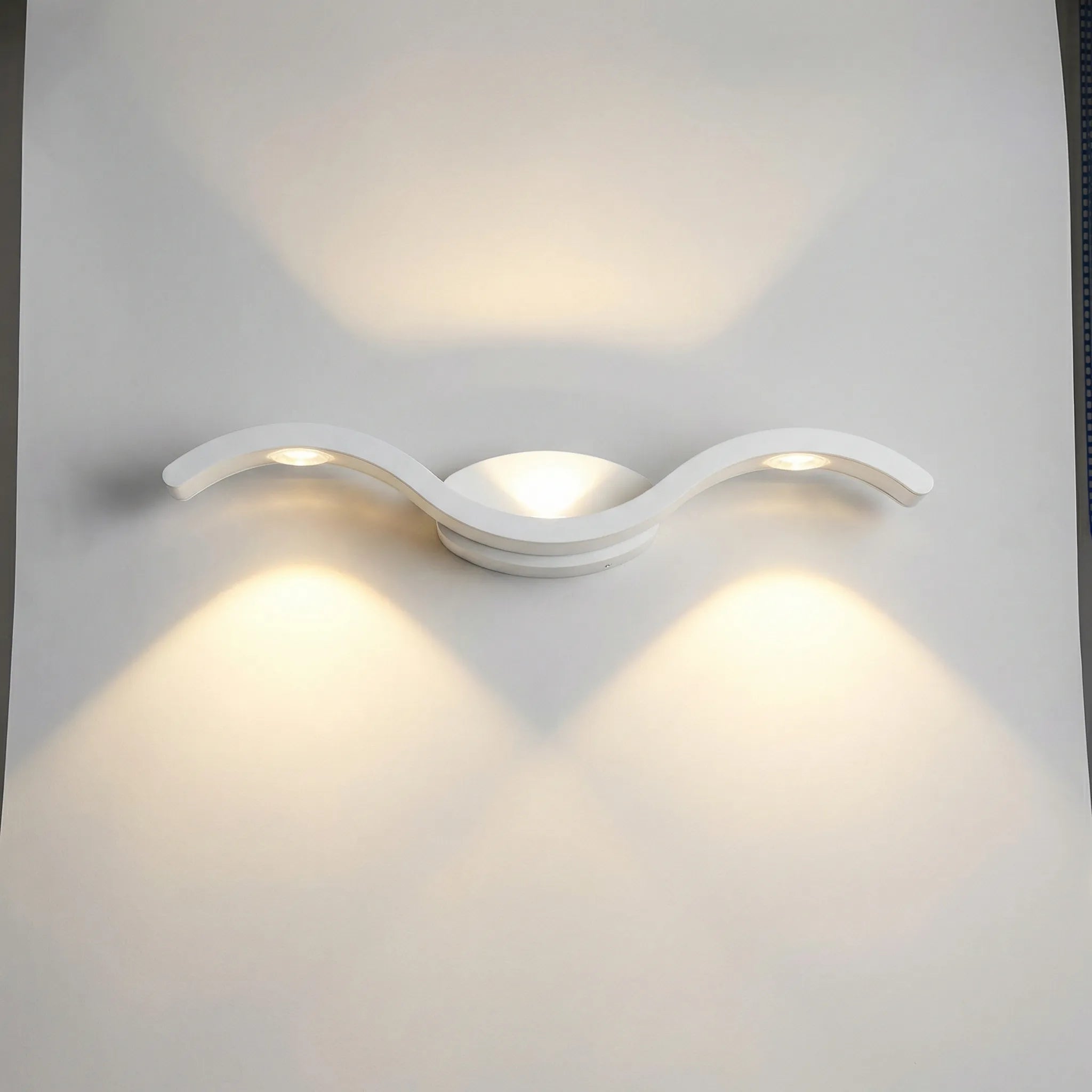 LED Wall Light with Dual Beam Design