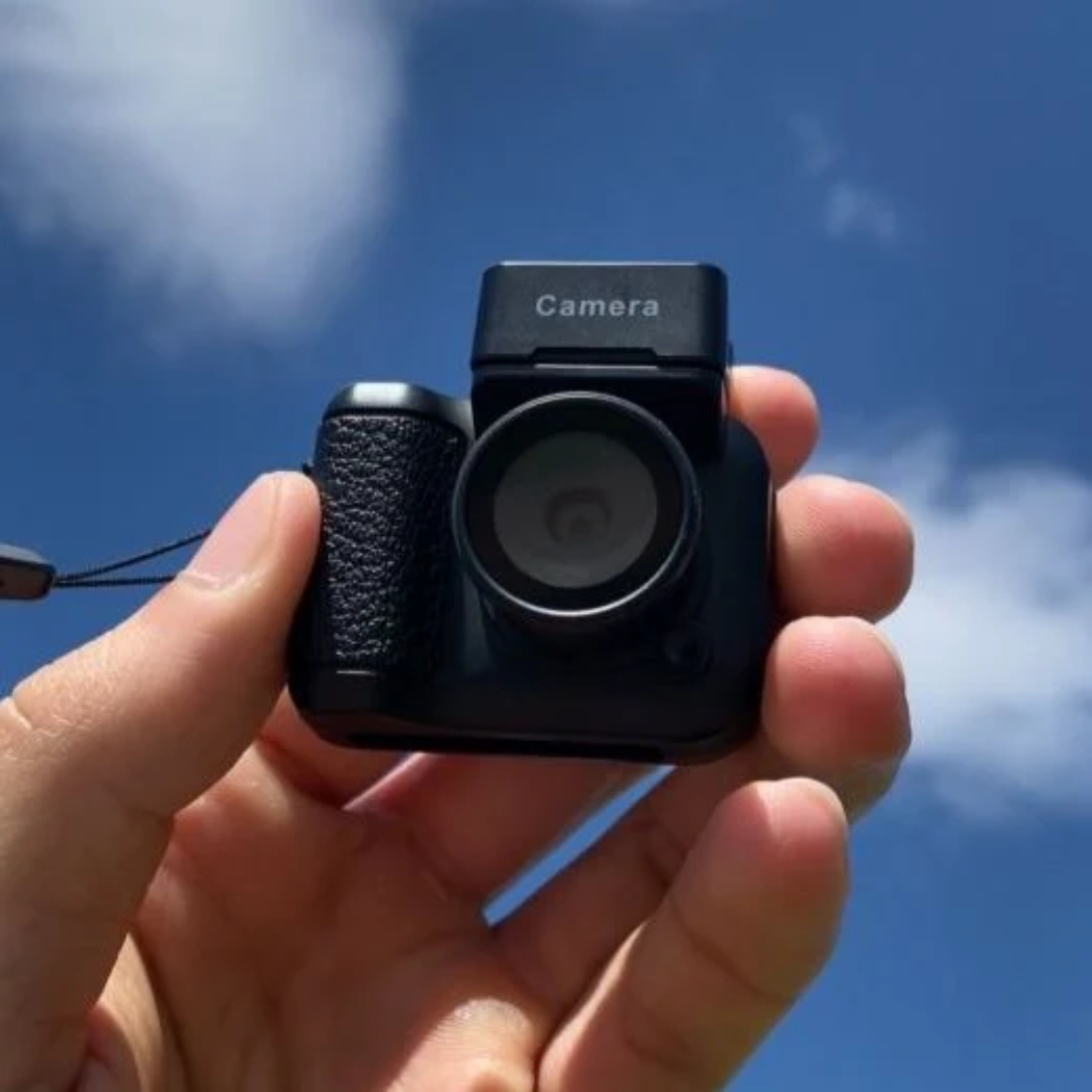 NostalgiaSnap Mini Camera – Capture Moments with Style