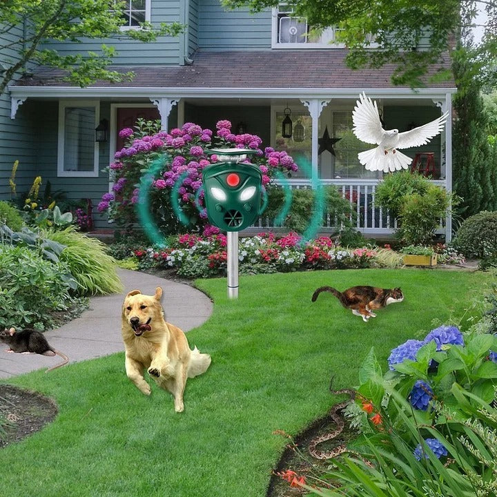GuardianShield | All-Around Solar-Powered Animal Repellent System