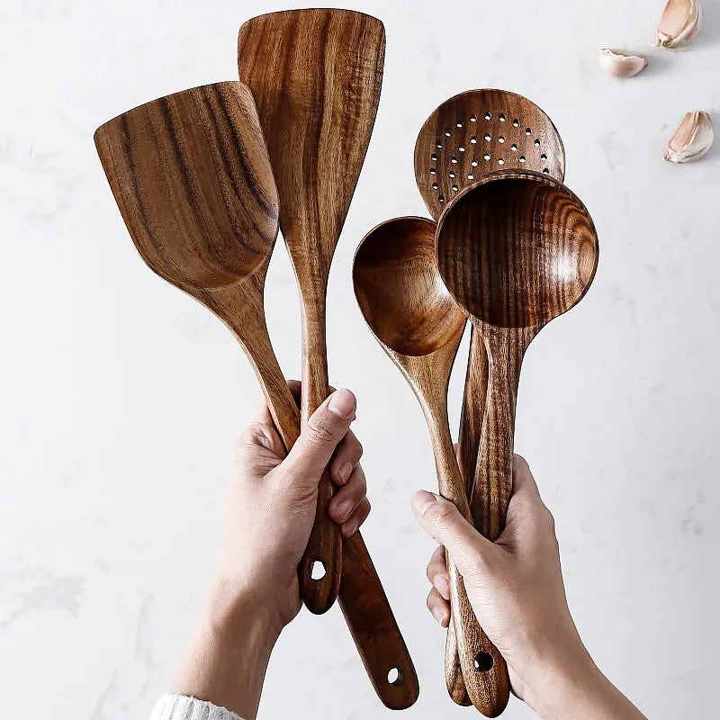 Sophisticated 7-Piece Wooden Utensil Set for Culinary Mastery