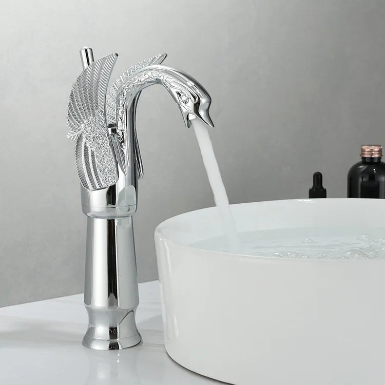 LuxeGleam | Premium Single Handle Faucet with Radiant Finish