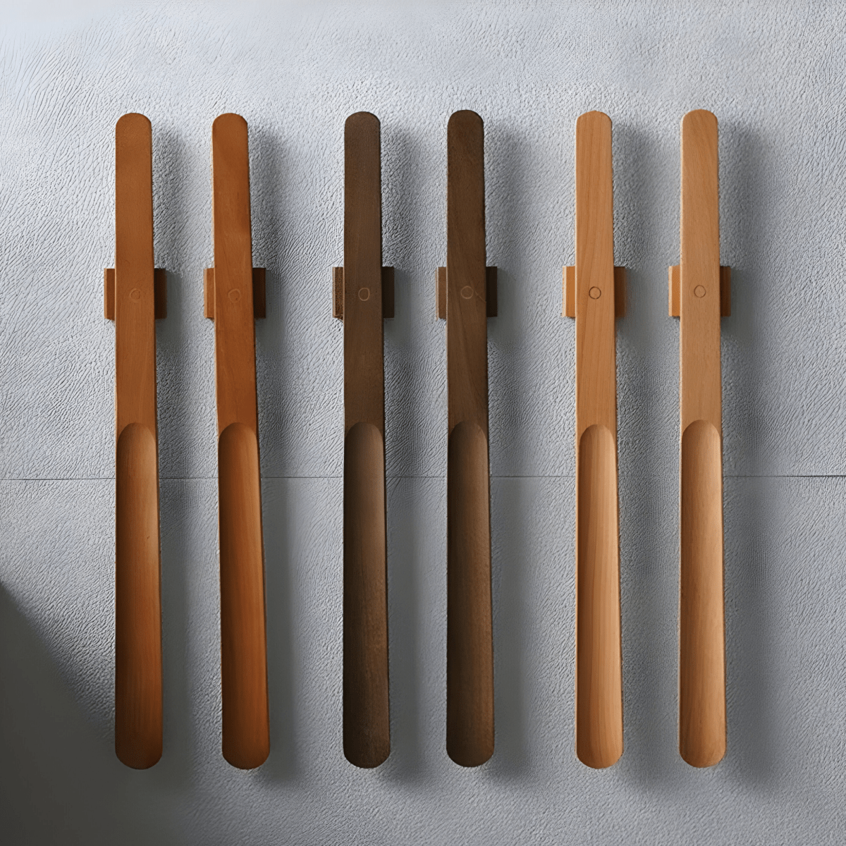ShoeEase - Extended Wooden Shoe Horn with Ergonomic Grip and Magnetic Holder
