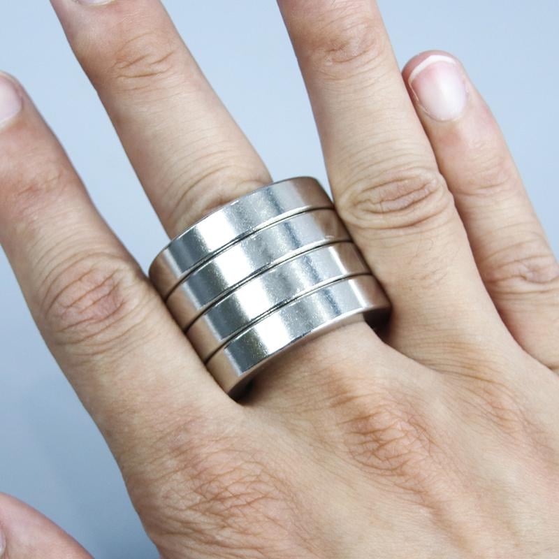 Compact Four-Finger Relaxation Ring | Your Go-To Stress Relief Tool