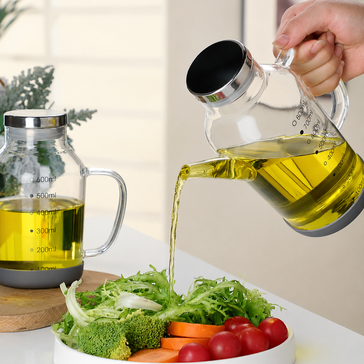 Precision Glass Oil Pourer with Measurement Markings