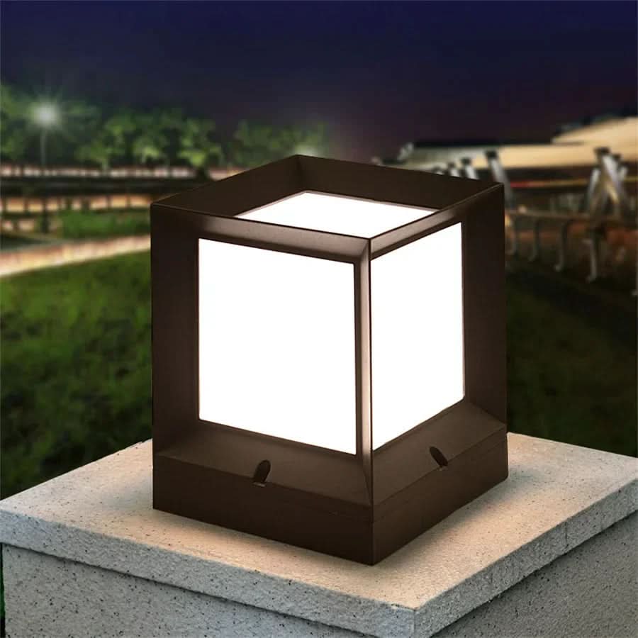 LUMENPATH – Stylish LED Outdoor Lamp for Gates and Driveways