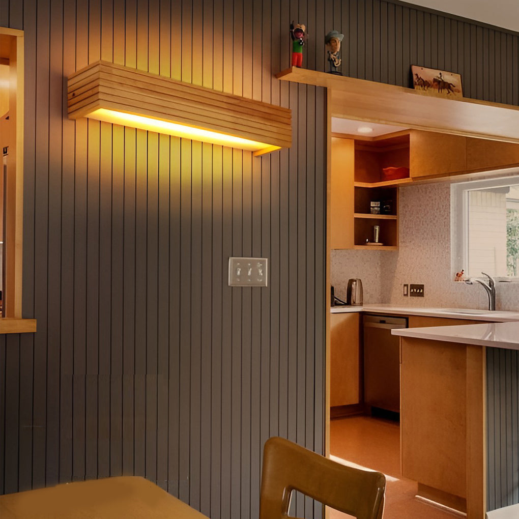 Elegant Wall-Mounted Light Fixture with Natural Finish