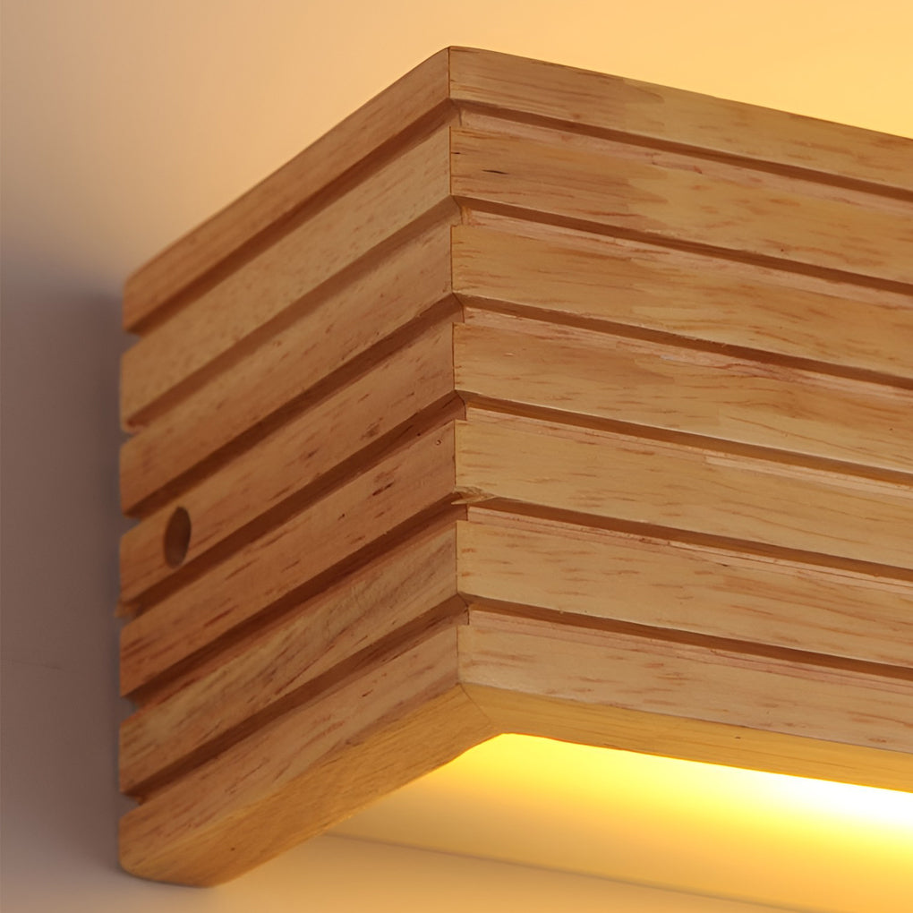 Elegant Wall-Mounted Light Fixture with Natural Finish