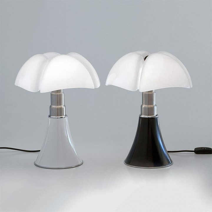 Chic Floral Design Table Lamp