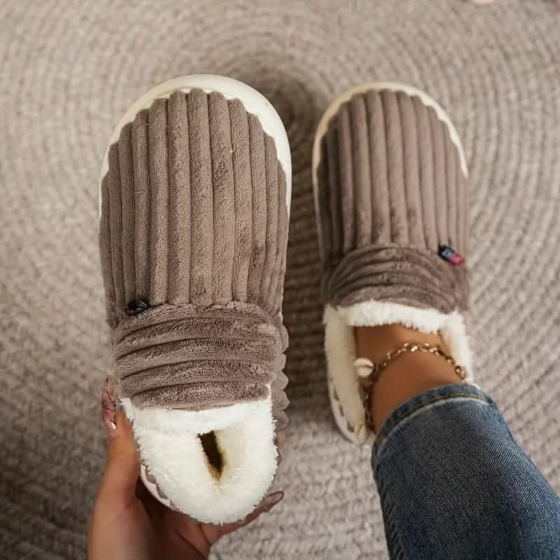 CozyHeat – Plush Thermal Slippers for Ultimate Indoor Comfort