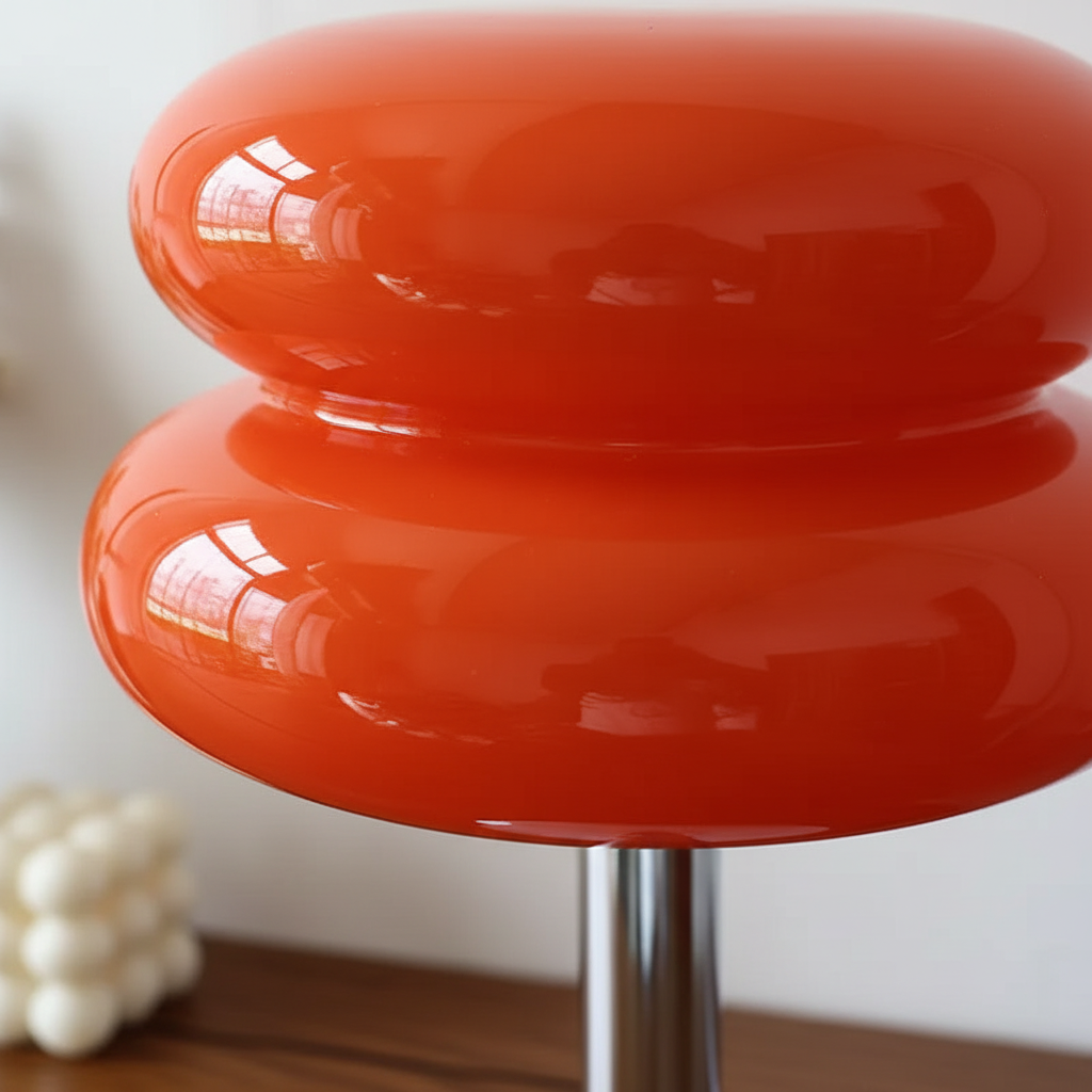 Retro-Shaped Wireless Table Lamp