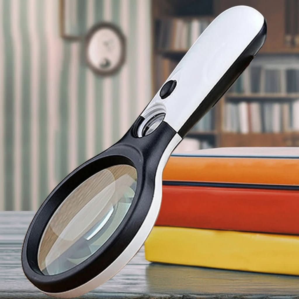 ClarityMax - Portable LED Magnifying Glass for Detailed Viewing