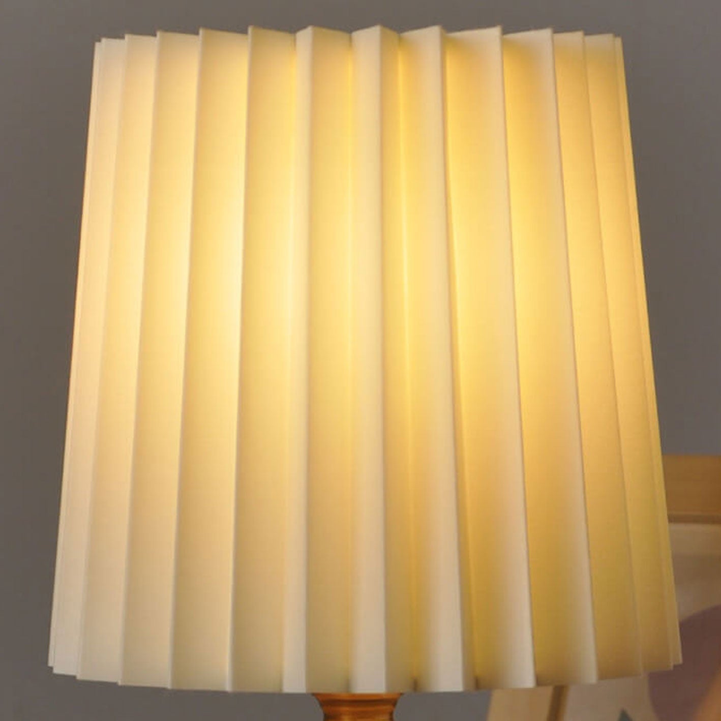 Chic Pleated Fabric Table Lamp with Wooden Base