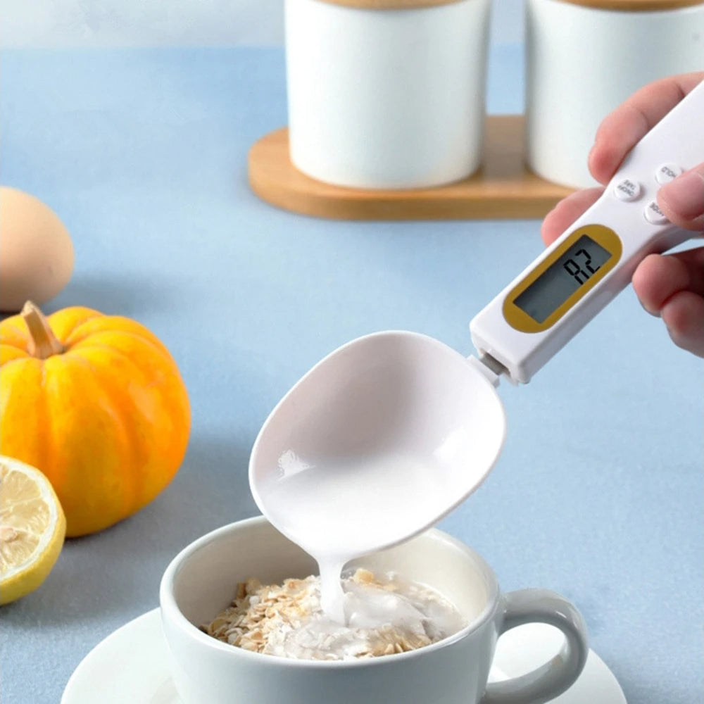Precision Digital Spoon for Accurate Ingredient Measurement