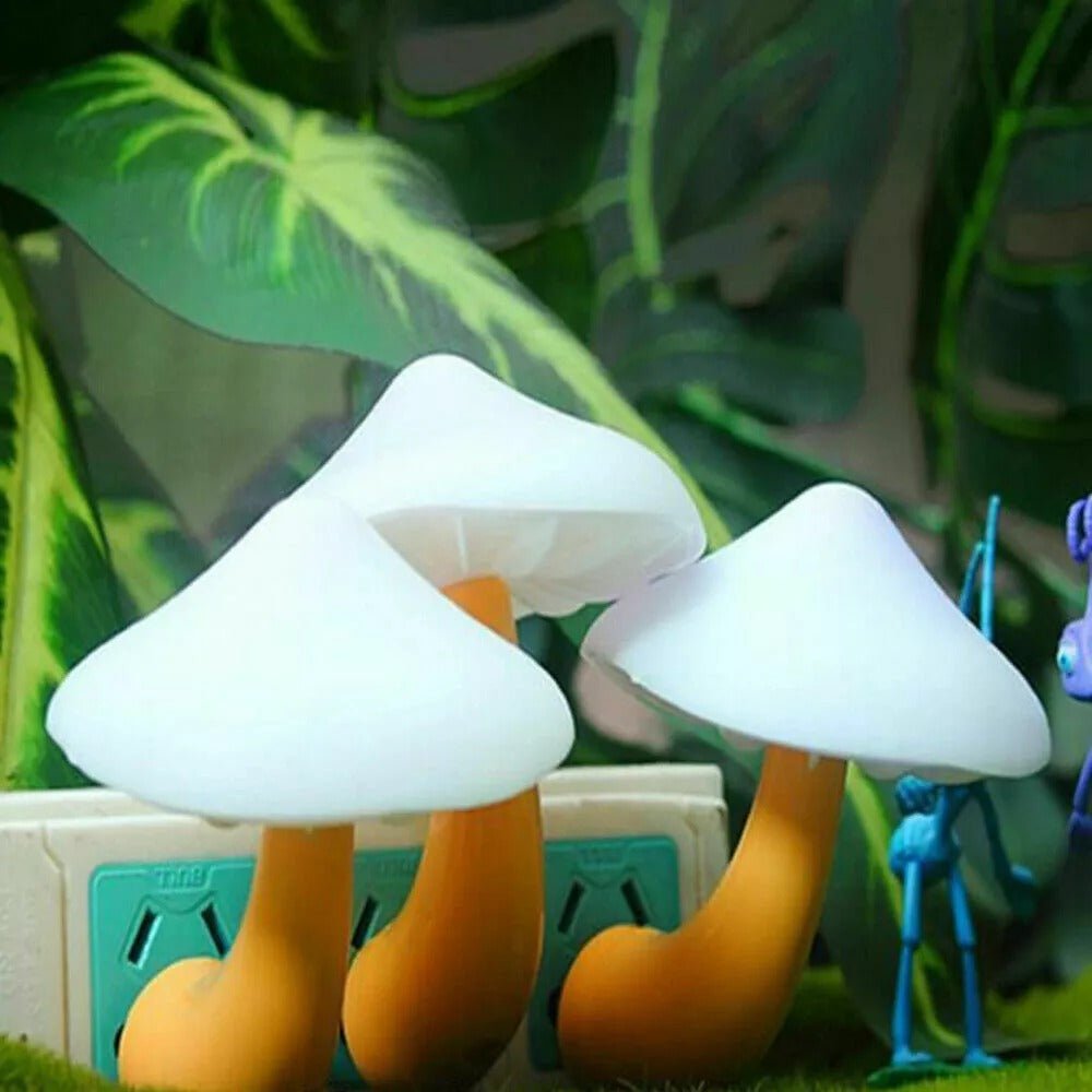 Charming Glow Mushroom Lamp with Color Transitioning LEDs