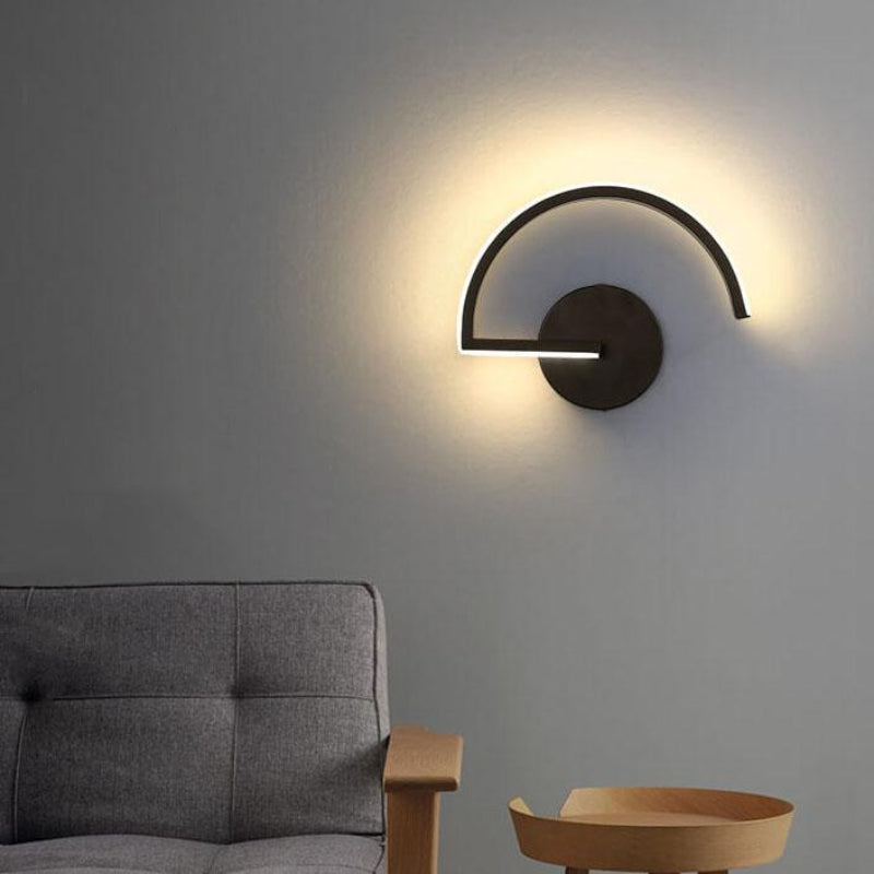 Sleek Curved Indoor LED Wall Light in Modern Silver Finish