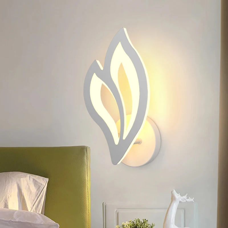 Elegant LED Wall Light Fixture for Modern Interiors