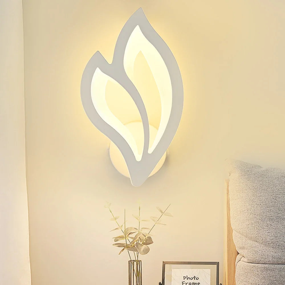 Elegant LED Wall Light Fixture for Modern Interiors