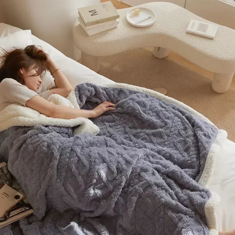 Plush Winter Comfort Blanket – Snuggly Softness for Every Chill