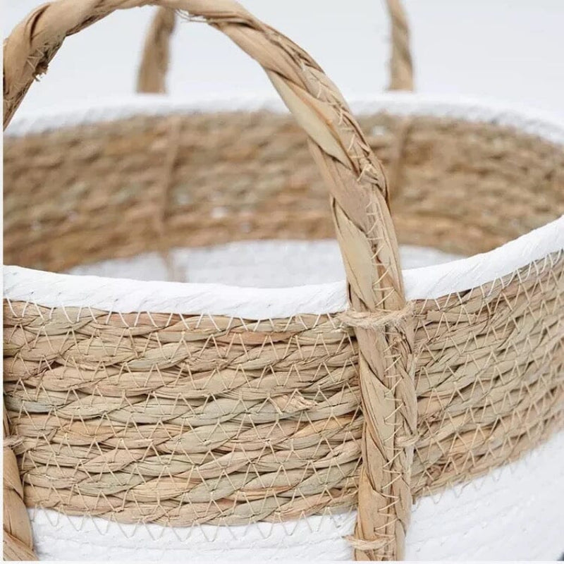 Eco-Friendly Seagrass Hamper for Stylish Organization