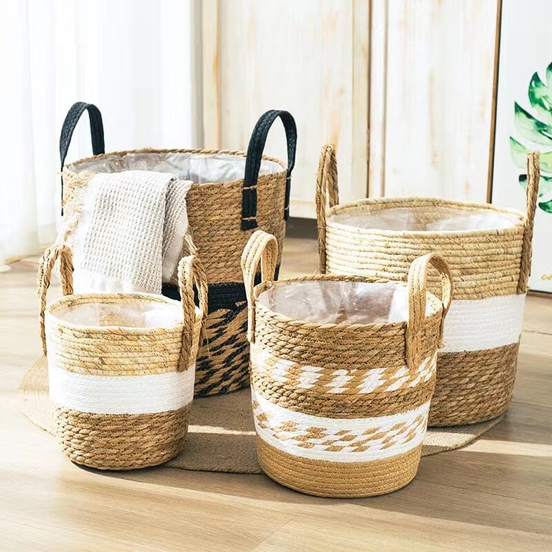 Eco-Friendly Seagrass Hamper for Stylish Organization