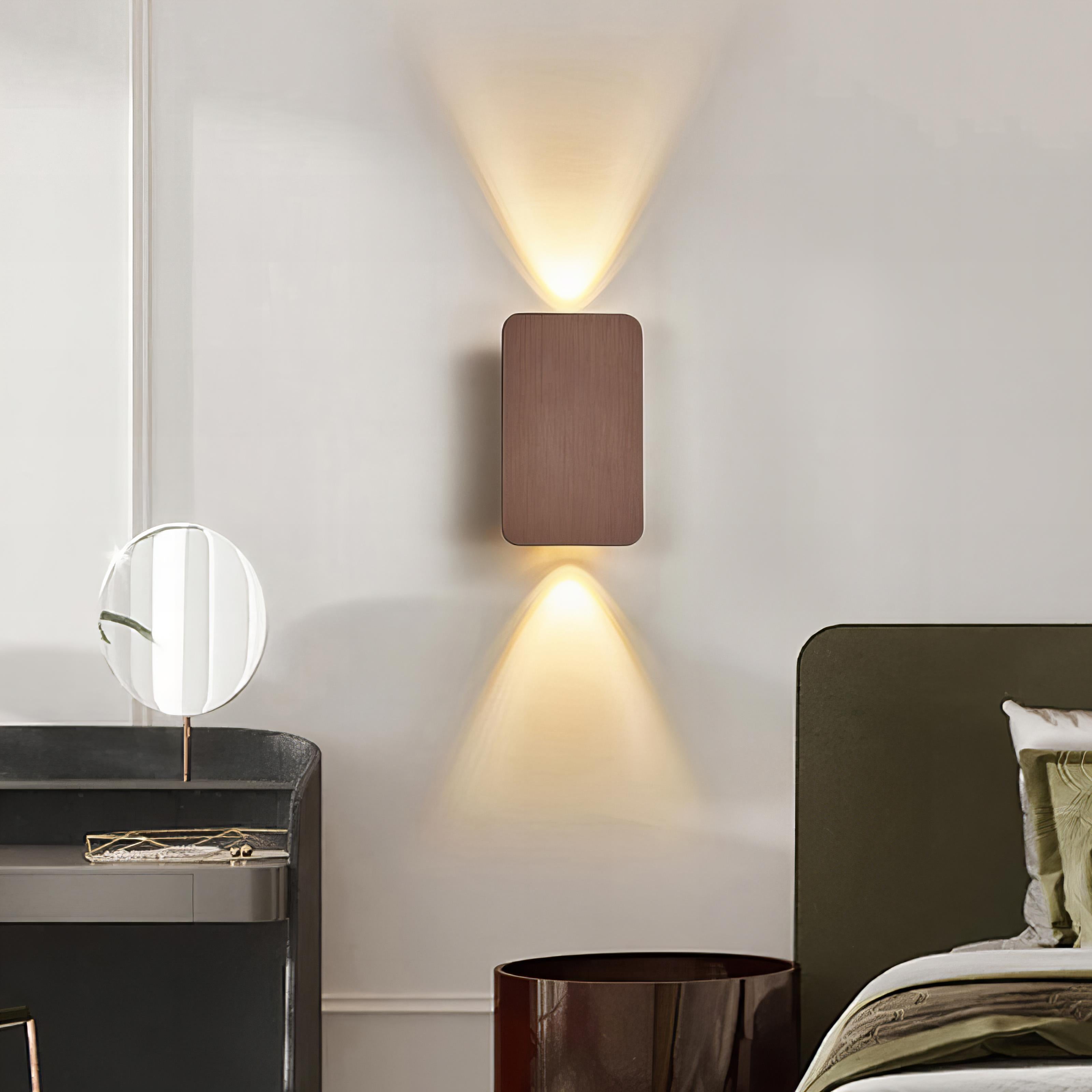 RadiantGlow | Stylish Weatherproof Outdoor Wall Light for All Seasons