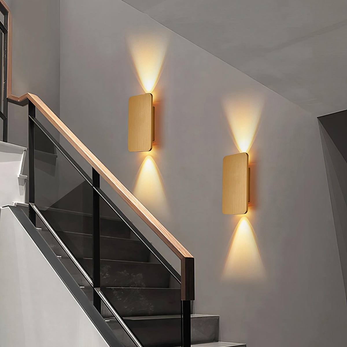 RadiantGlow | Stylish Weatherproof Outdoor Wall Light for All Seasons