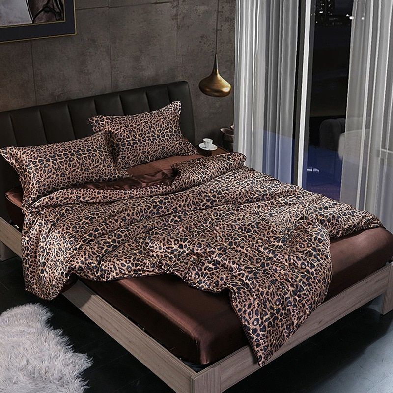 LuxeSilk Dream Duvet - 100% Natural Silk for Ultimate Comfort