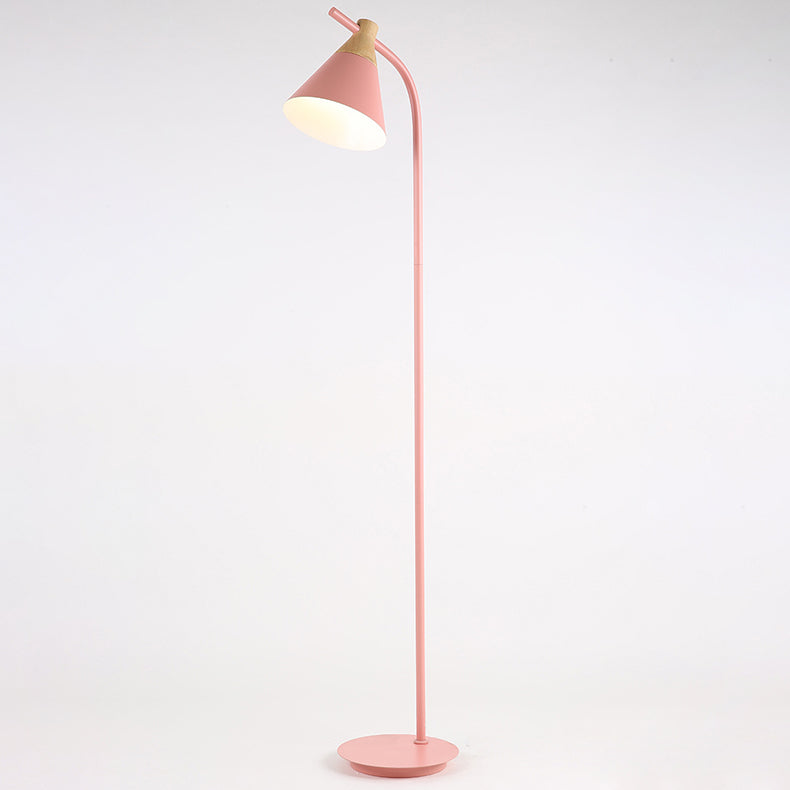 LuxeAura | Elegant Metal Floor Lamp for All Spaces
