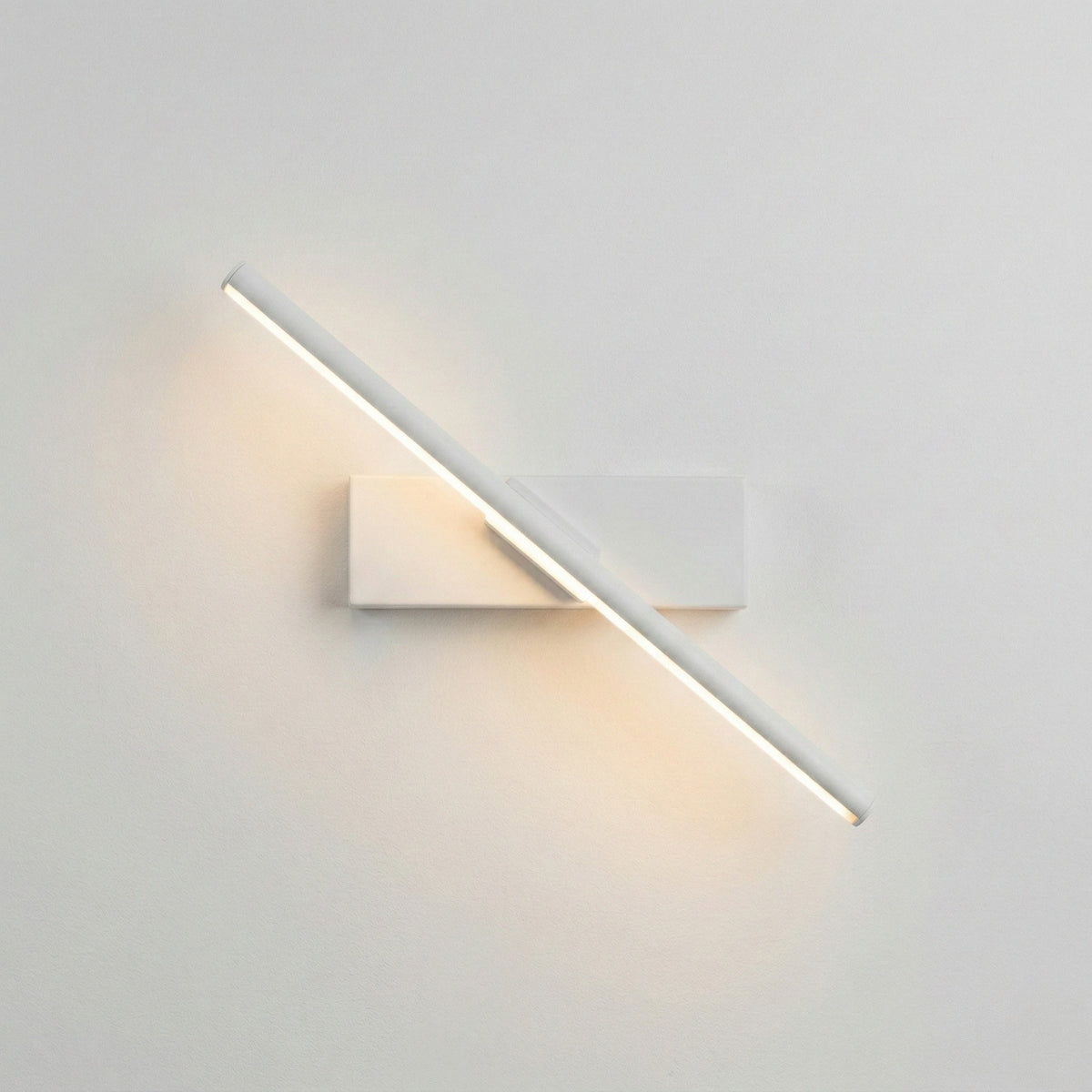 Adjustable LED Wall Fixture for Modern Spaces