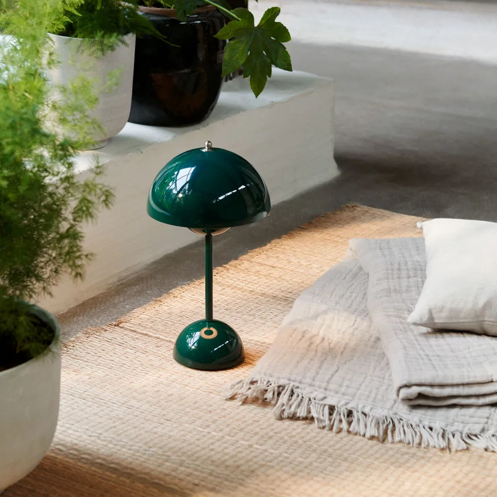 Chic LED Desk Lamp | Customizable Brightness & Sleek Design