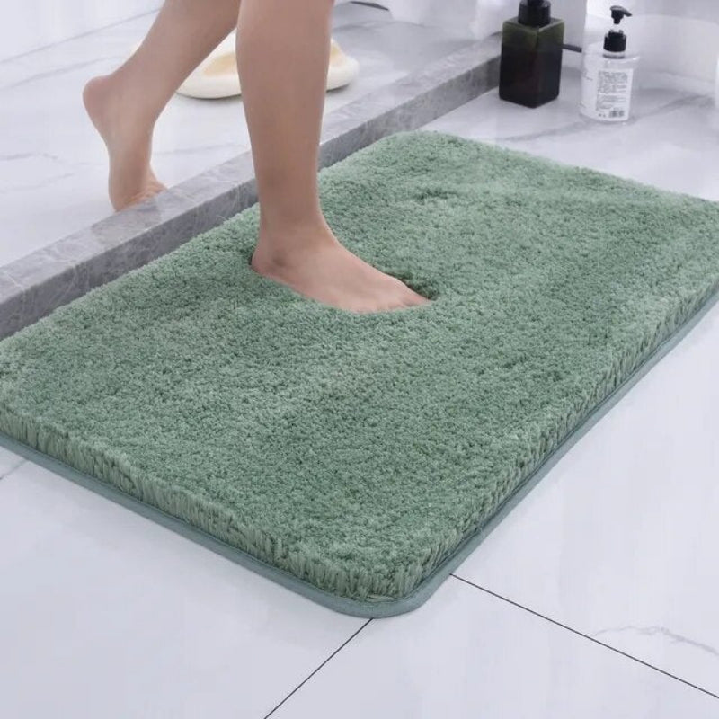 Soft Absorbent Bath Mat with Non-Slip Backing for Safety