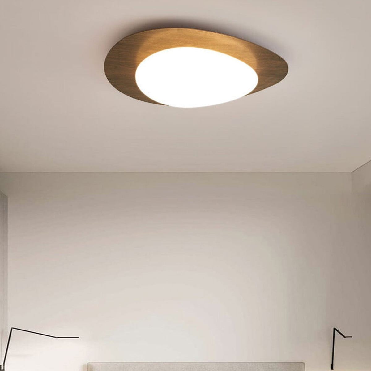 Elegant Wood-Finish LED Ceiling Light for Any Room