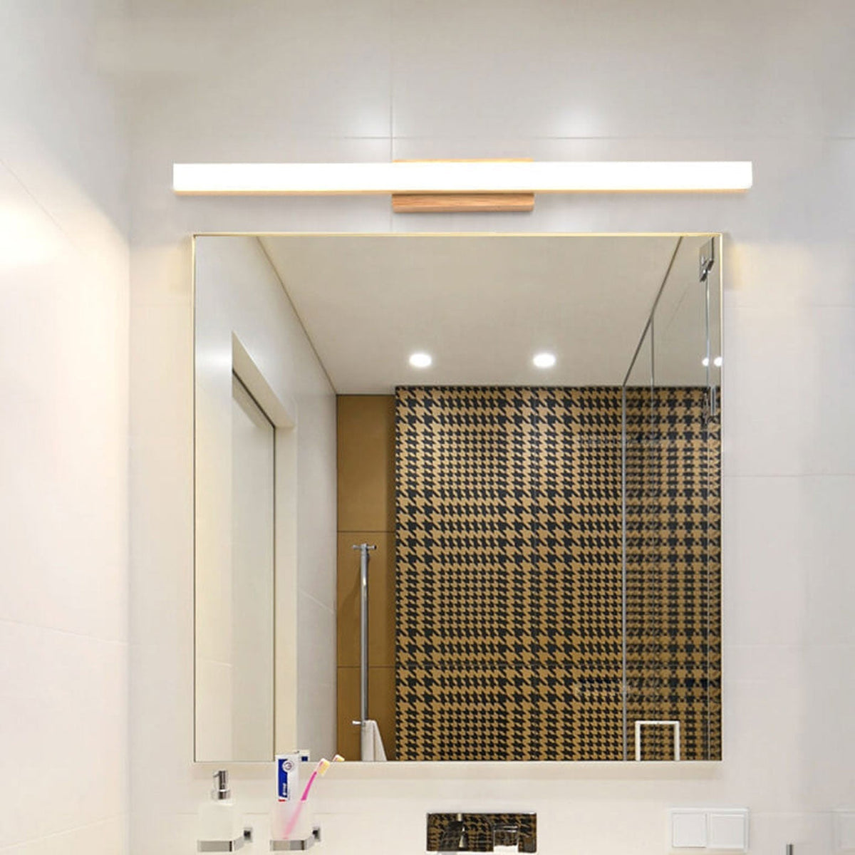 LuxeBeam | Stylish LED Wall Light for Modern Homes
