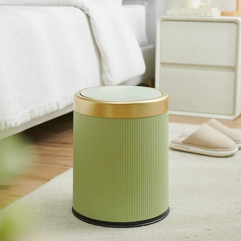 Sleek Oval Trash Bin with Odor-Control Lid and Easy Access