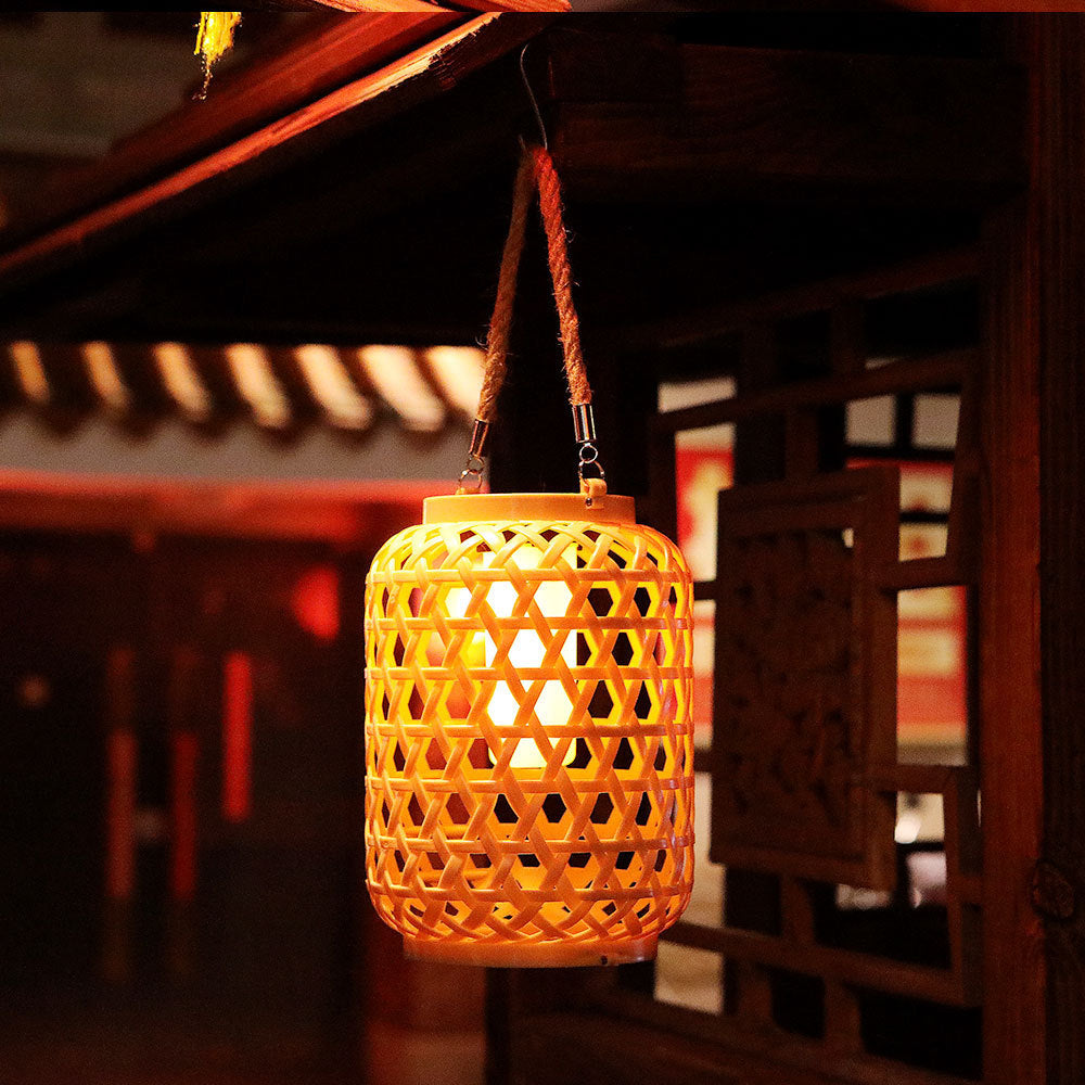 Stylish Solar Lantern with Woven Design for Outdoor Spaces